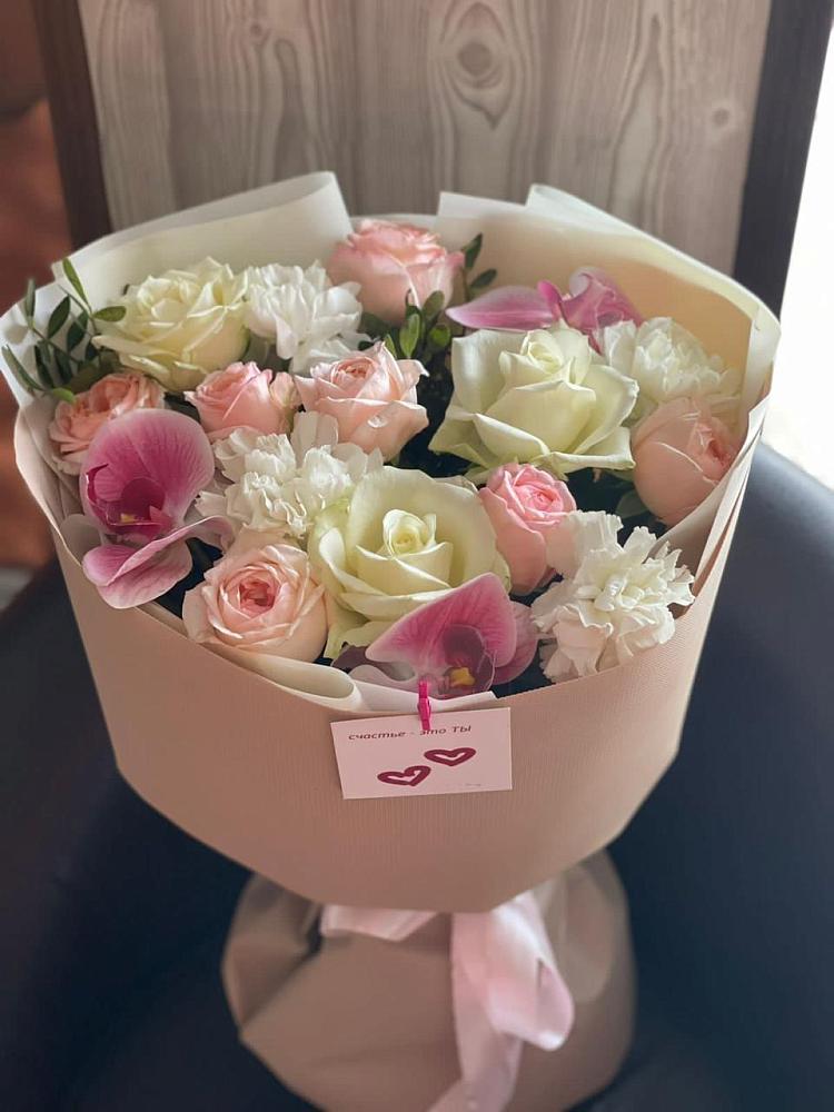 Букет цветов из: Орхидеи, Розы и Гвоздики в Большой Речке