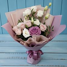 Букет цветов из:  Розы и Лизиантусы в Большой Речке