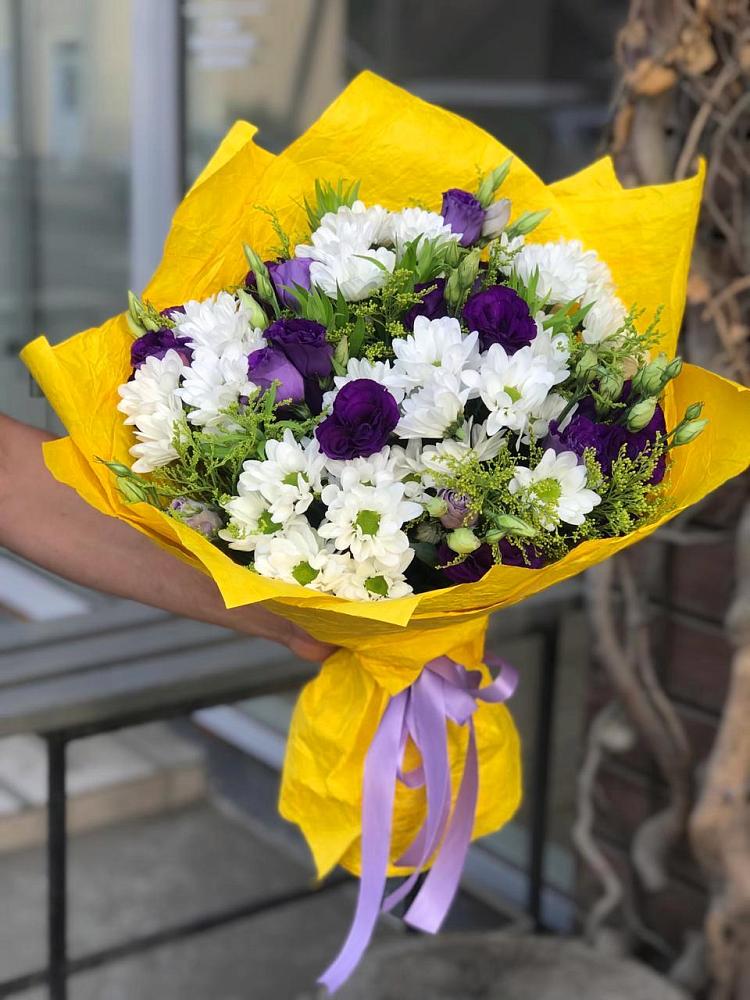 Букет цветов из: Ирисы, Хризантемы и Ромашки в Большой Речке