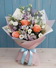 Букет цветов из:  Лизиантусы, Розы, Альстромерии и Гипсофила в Большой Речке