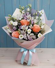 Букет цветов из:  Лизиантусы, Розы, Альстромерии и Гипсофила в Большой Речке