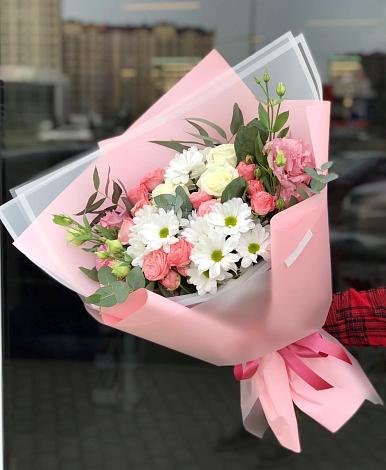Букет цветов из: Розы, Лизиантусы и Хризантемы в Большой Речке